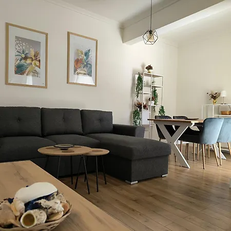 Apartmán Port View, Veranda, 80 Sqm, Spacious Place For 6 Soluň
