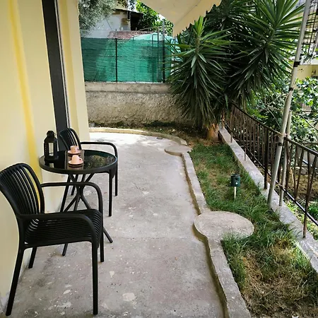 Port View, Veranda, 80 Sqm, Spacious Place For 6 Apartmán Soluň